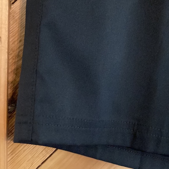 Men’s Nike Golf Dri-Fit Shorts 36” Waist - Picture 4 of 4